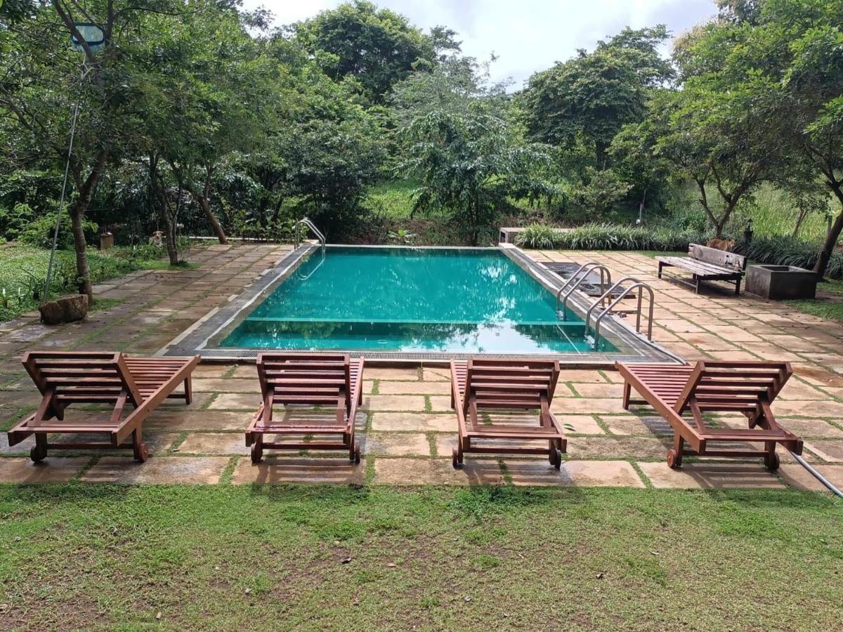Spice Village Hotel & Restaurant Habarana Esterno foto