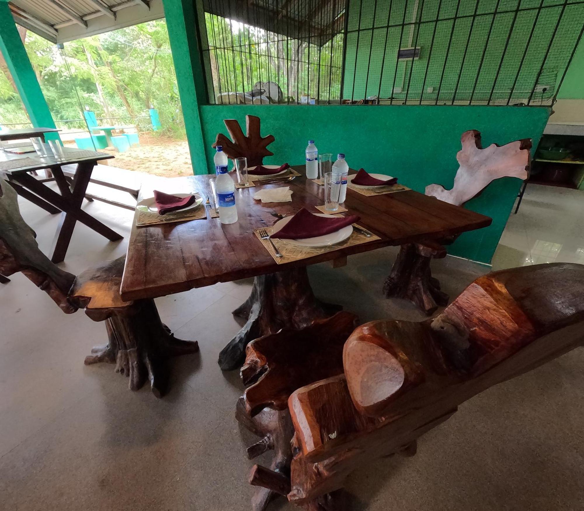 Spice Village Hotel & Restaurant Habarana Esterno foto