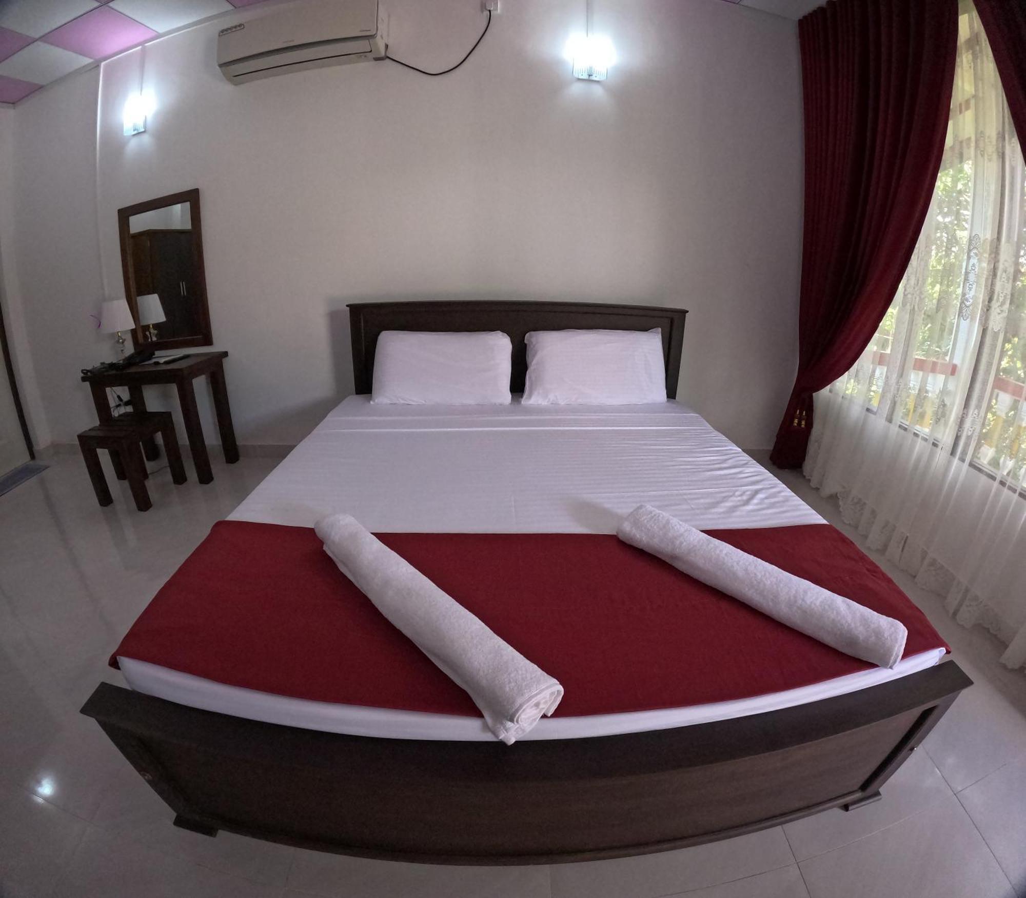 Spice Village Hotel & Restaurant Habarana Esterno foto