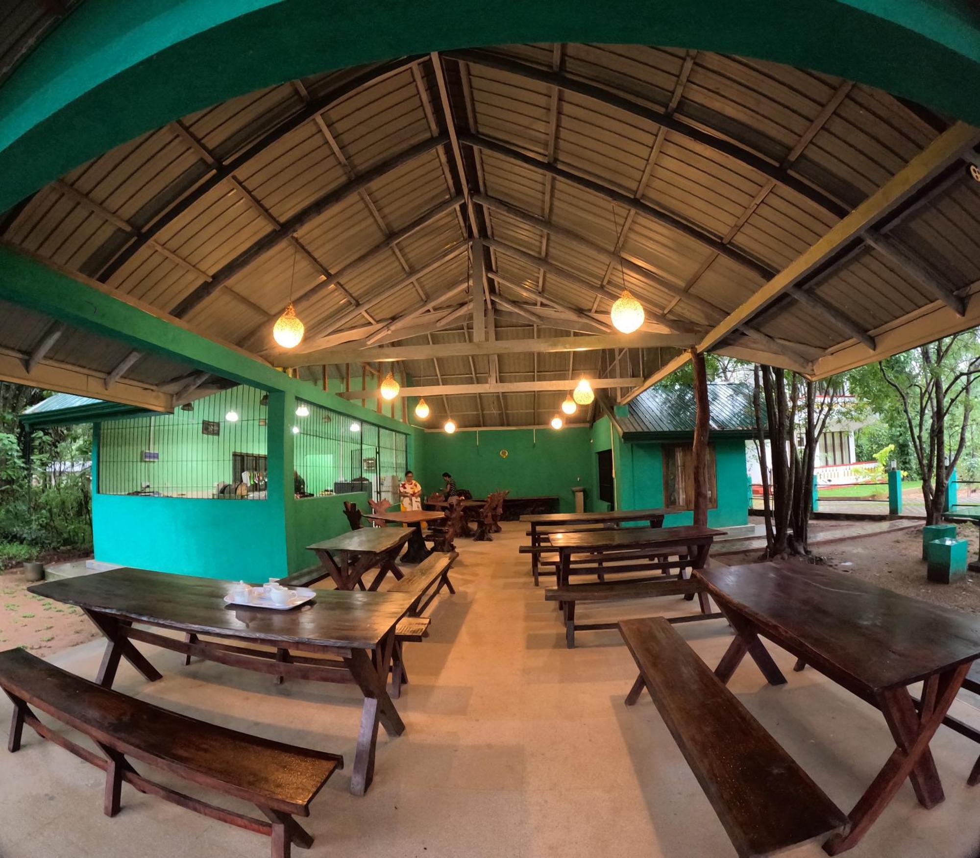 Spice Village Hotel & Restaurant Habarana Esterno foto