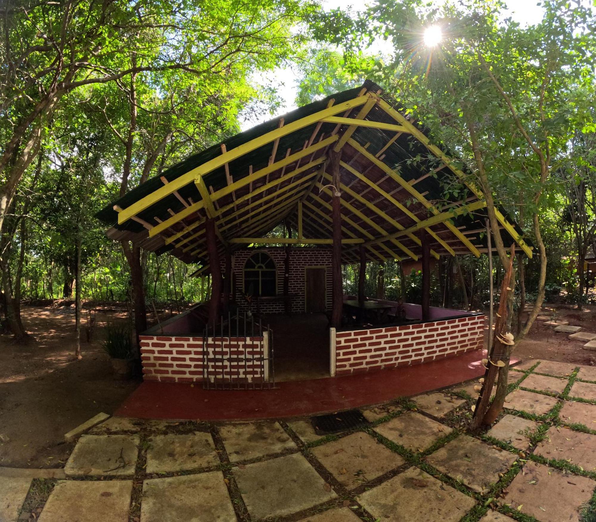 Spice Village Hotel & Restaurant Habarana Esterno foto