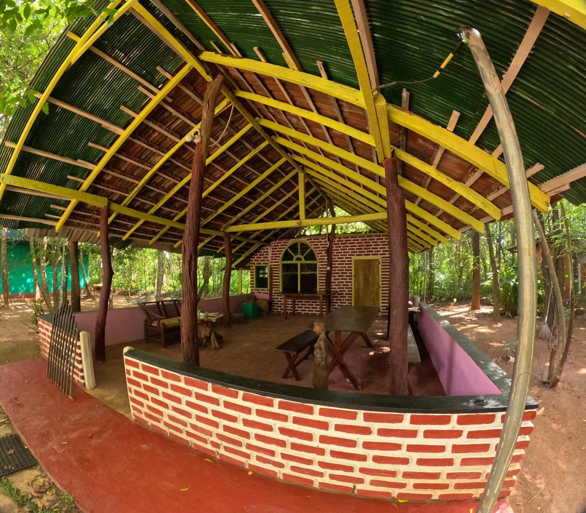 Spice Village Hotel & Restaurant Habarana Esterno foto