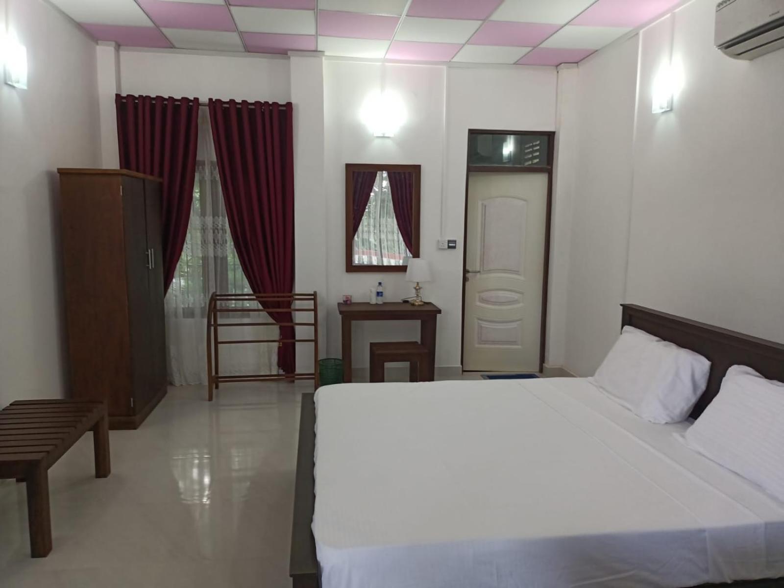 Spice Village Hotel & Restaurant Habarana Esterno foto