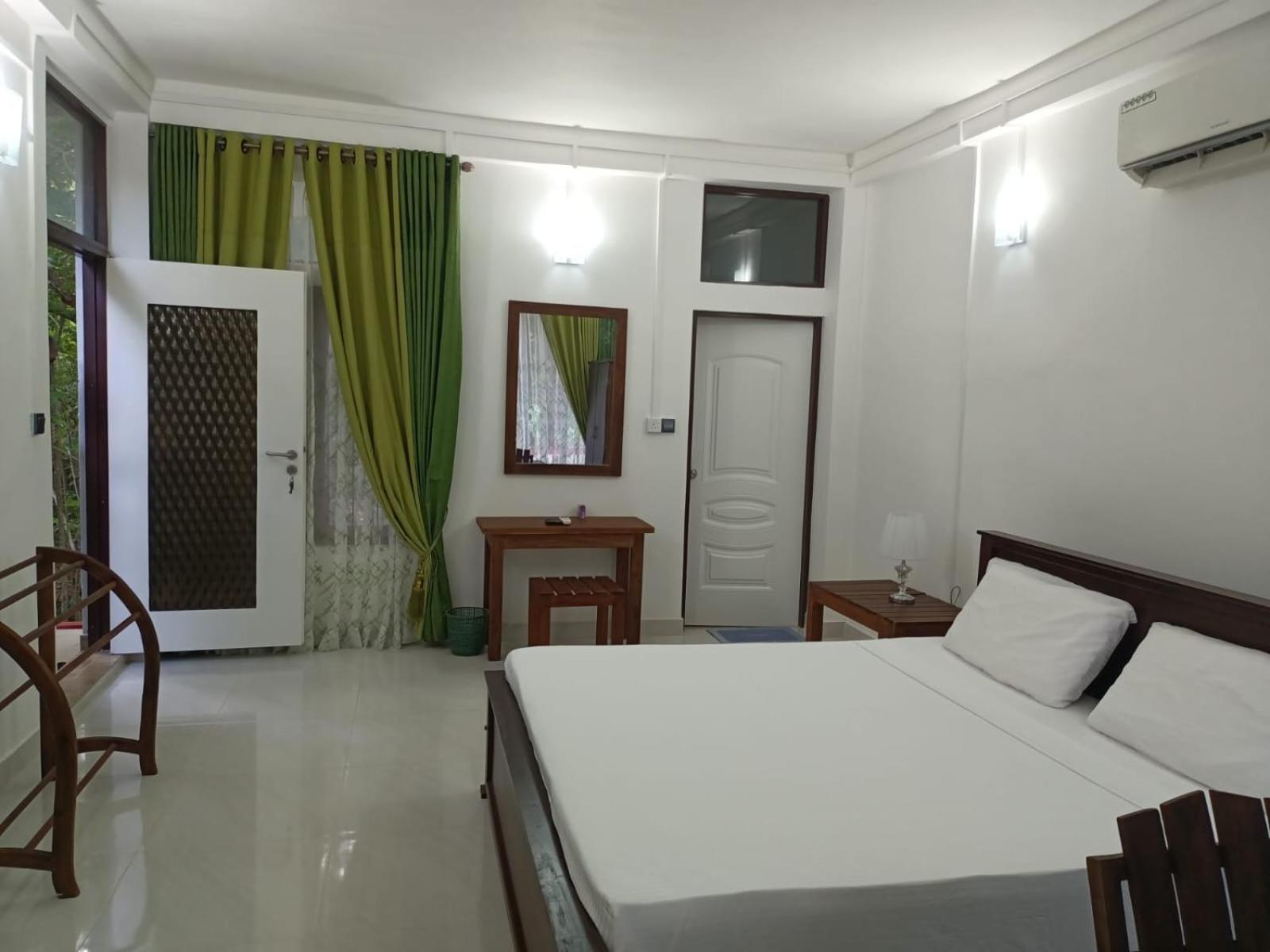 Spice Village Hotel & Restaurant Habarana Esterno foto