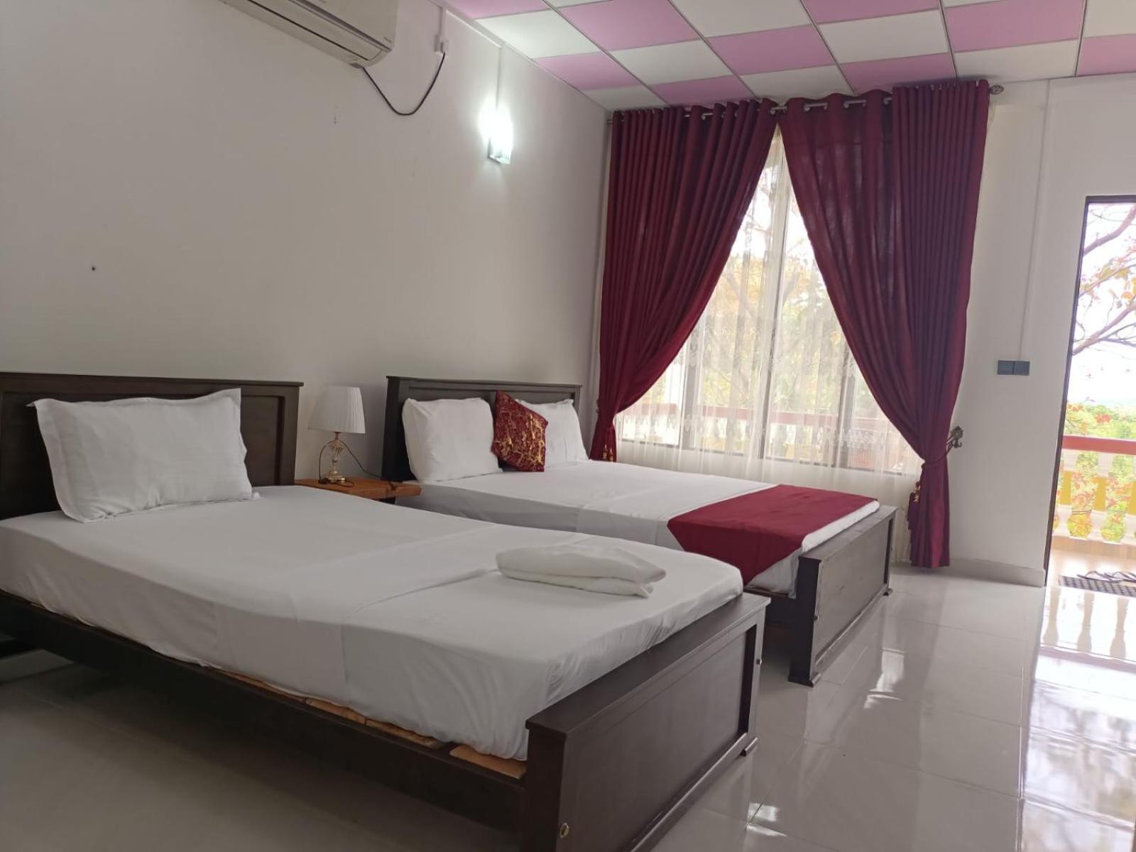 Spice Village Hotel & Restaurant Habarana Esterno foto
